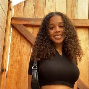 Meet your Posher, Simone